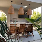 Villa Laser
