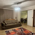3 Bedroom Close To Mall And Bus Station