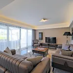 Villa Royal-1