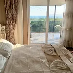 Jakuzili Deniz Manzarali Daire