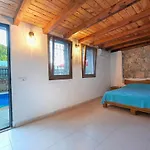Villa Candy Stone, Private Pool Villa For 8 People