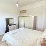 Villa Hayat 6 Yatak Odali Oeluedenize Yakin Villa