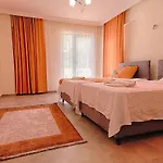 Uezuemlue Star Villa