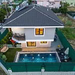 Villa Efems