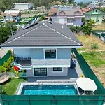 Villa Efems