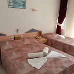 Hotel Leda