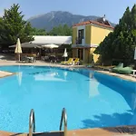 Gondol Apartments