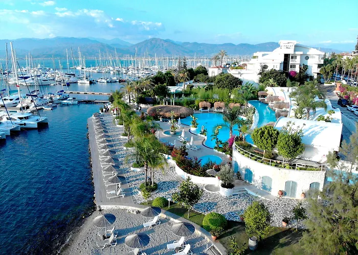 Yacht Classic Hotel - Boutique Class