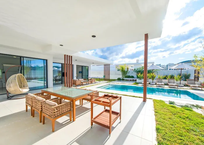 Ashta Suites / Zen Suite