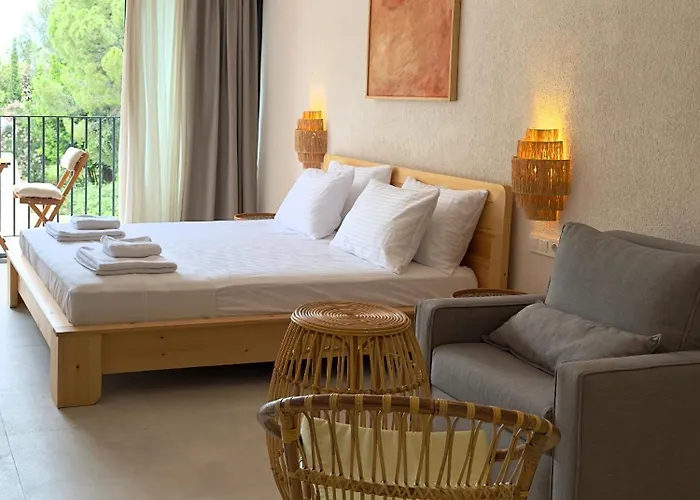 Rue Rooms
