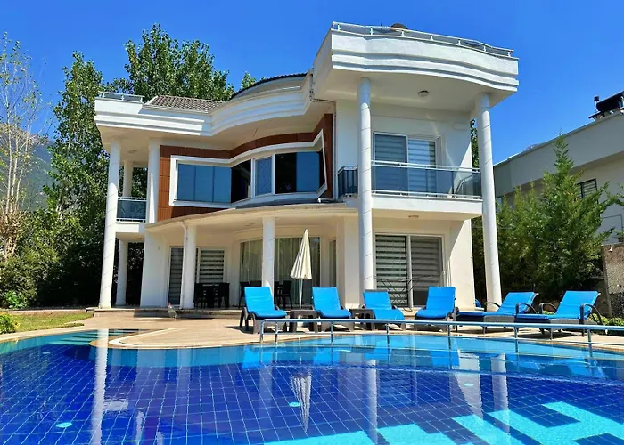 Valley Villa - 4 Bedroom Private Villa