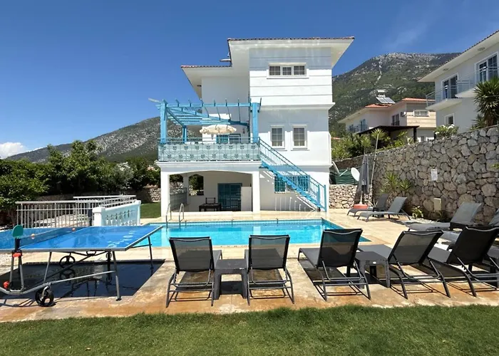 Villa Hayat 6 Yatak Odali Oeluedenize Yakin Villa