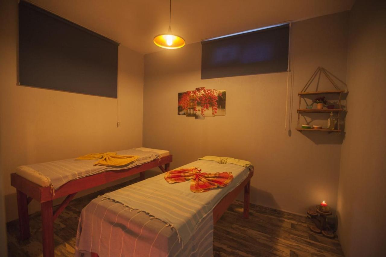 Lidya Hotel *