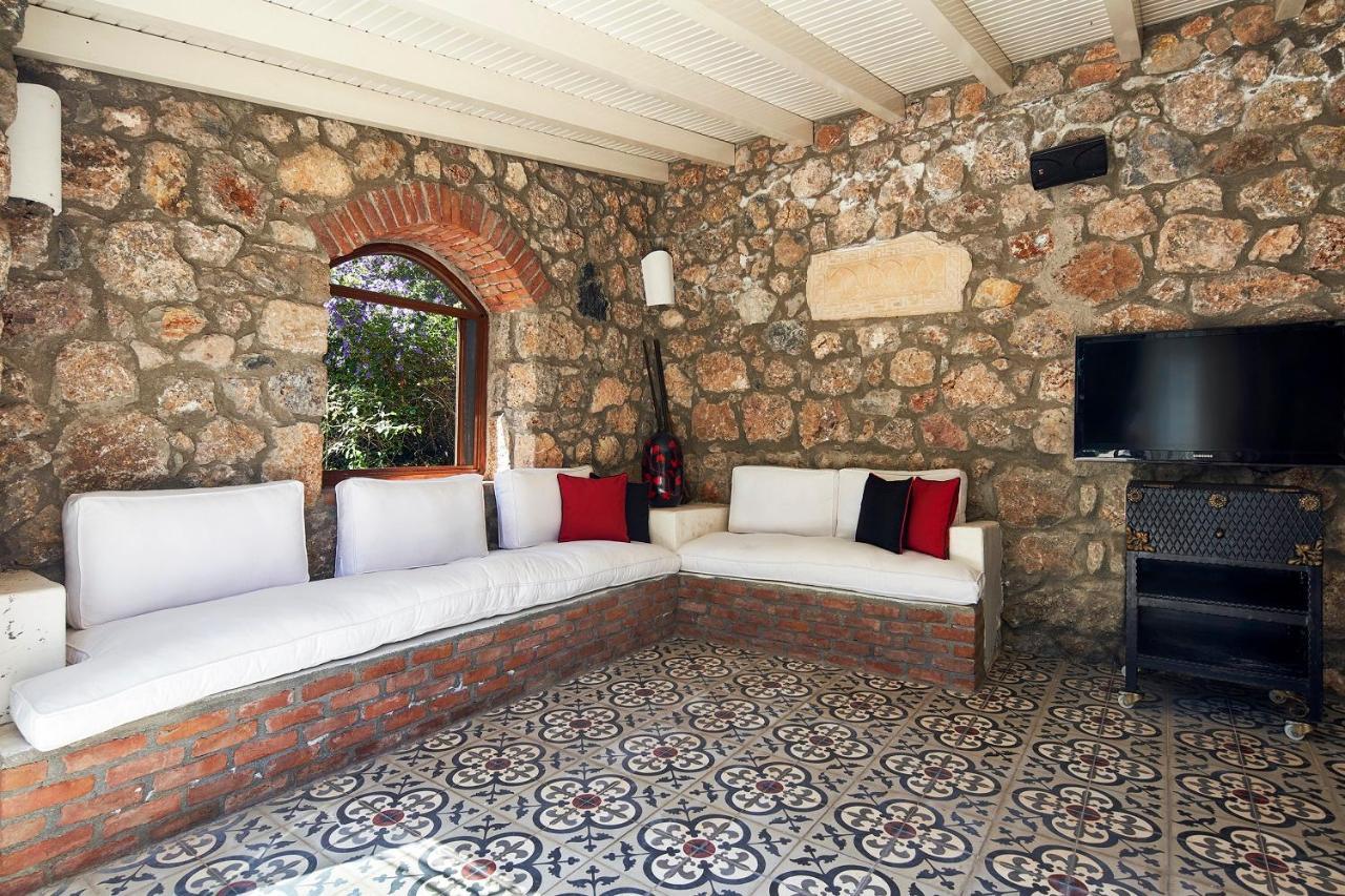 Ada Dreams / Village Villa *