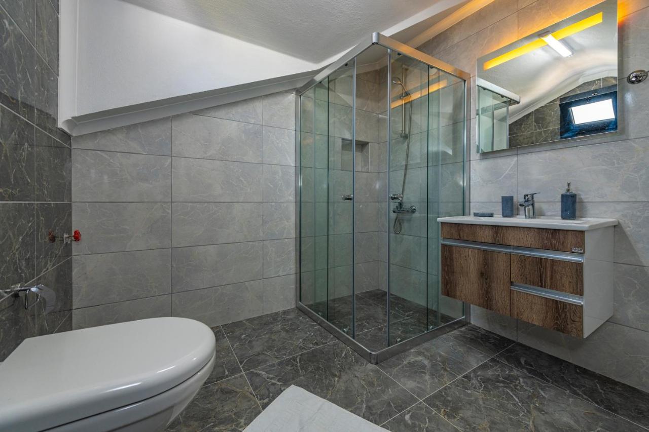 Salkim- 4 Bedroom In Oludeniz