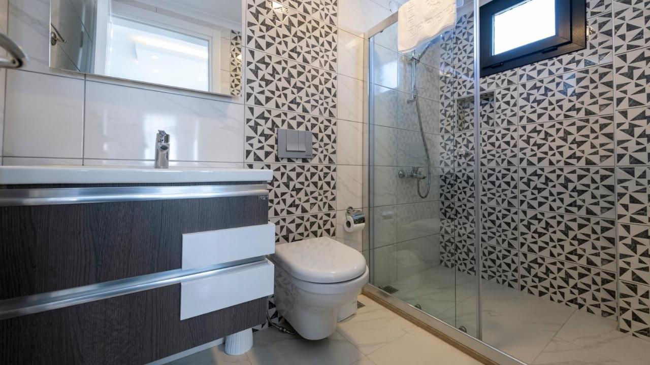 Hisar 1 - 4 Bedroom In Hisaroenue Villa Fethiye