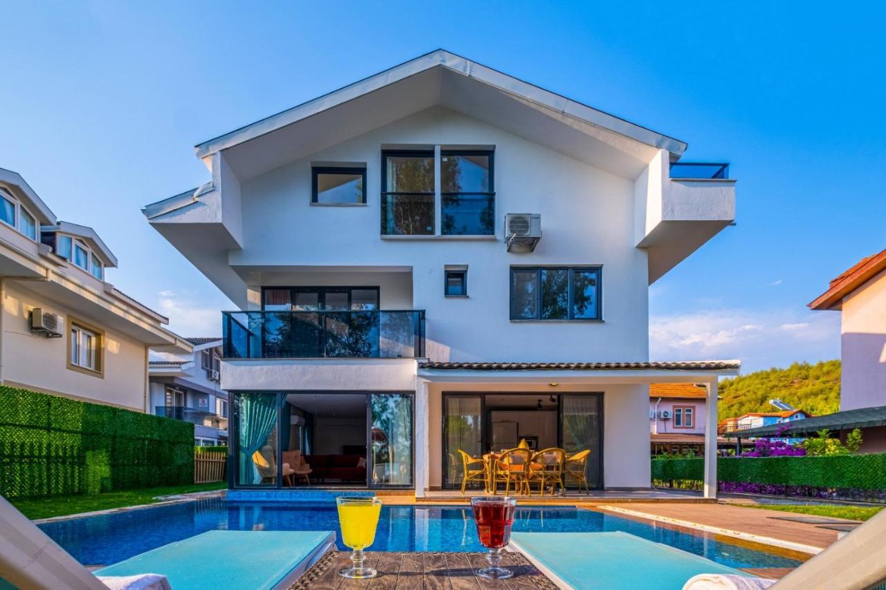 Villa Infinity Lily 2 *