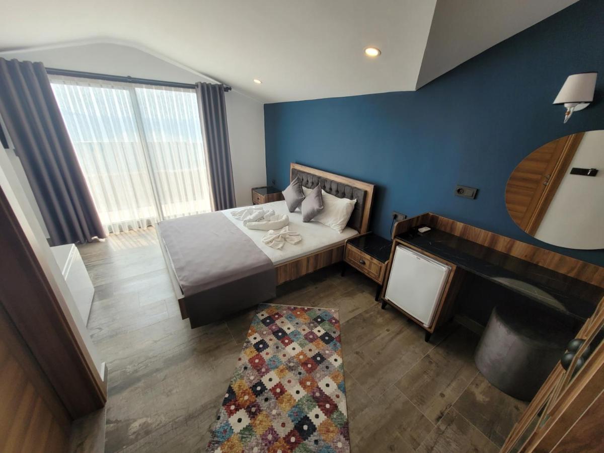 Otel Olimpia *