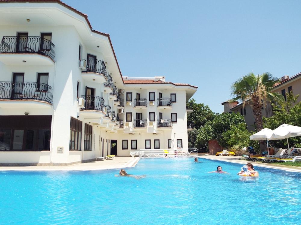 Hotel Area 3*
