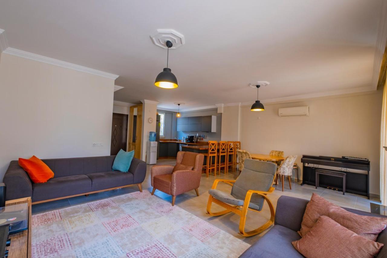 Salazzo çalış Beach Villa *