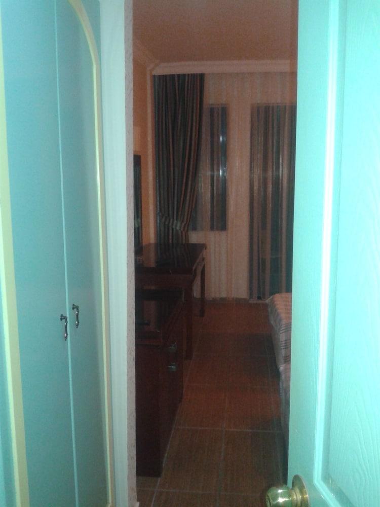 Hotel Bezay