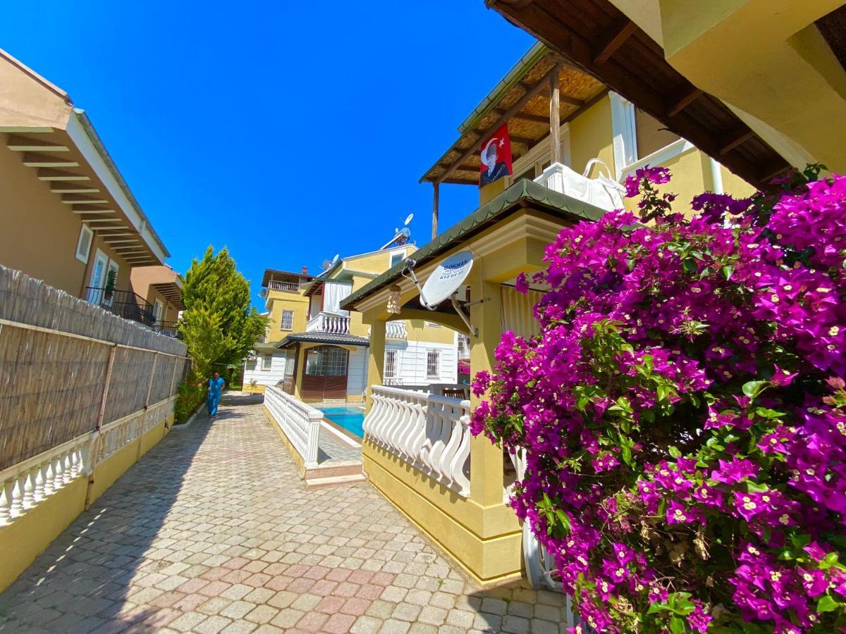 Fethiye'de Sahil Ve Sehirici Birarada... Fethiye