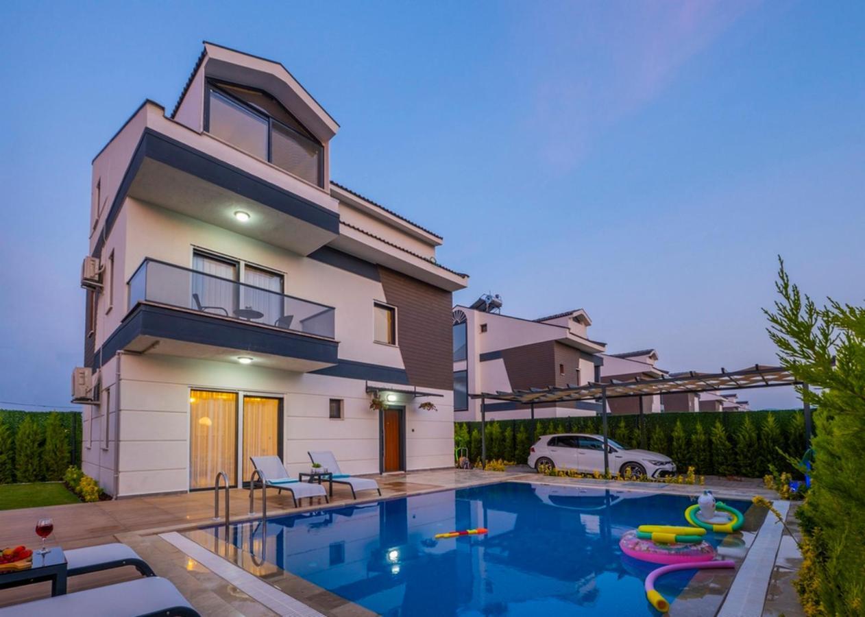 Fethiyede Denize Yakin Super Luks Villa