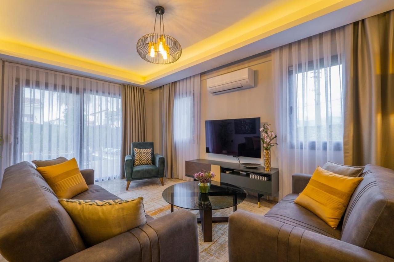 Villa Fethiyede Denize Yakin Super Luks