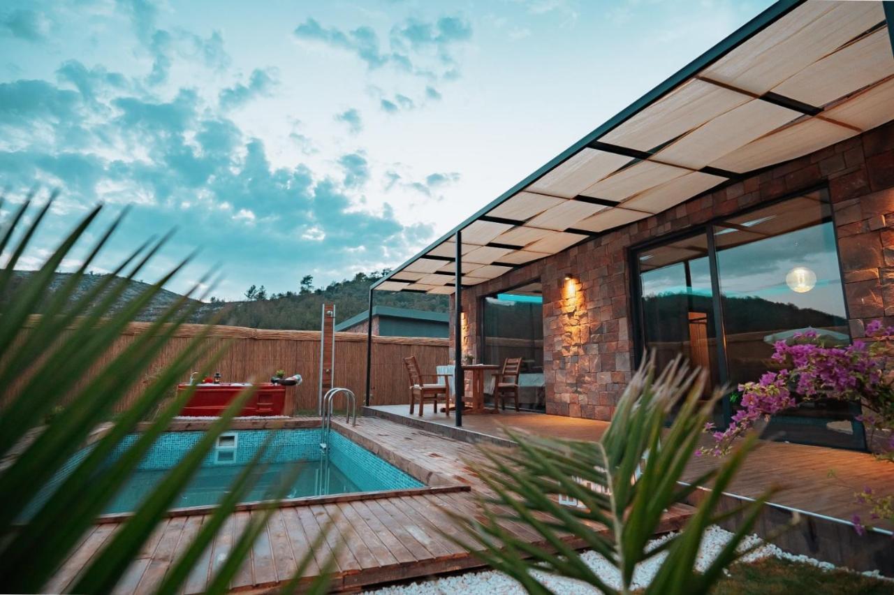 Heaven Resort Hisaroenue Villa *
