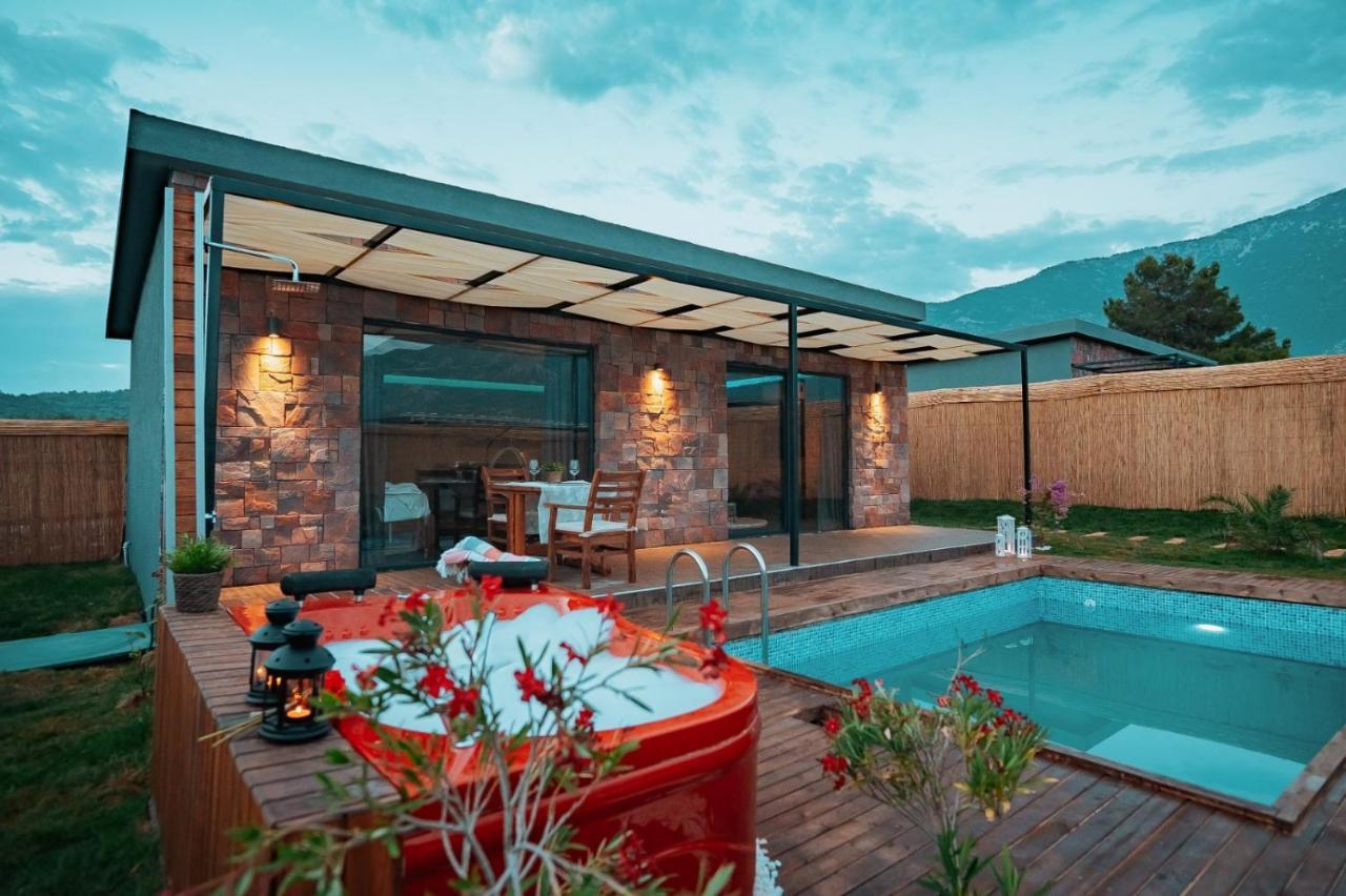 Heaven Resort Hisaroenue Villa