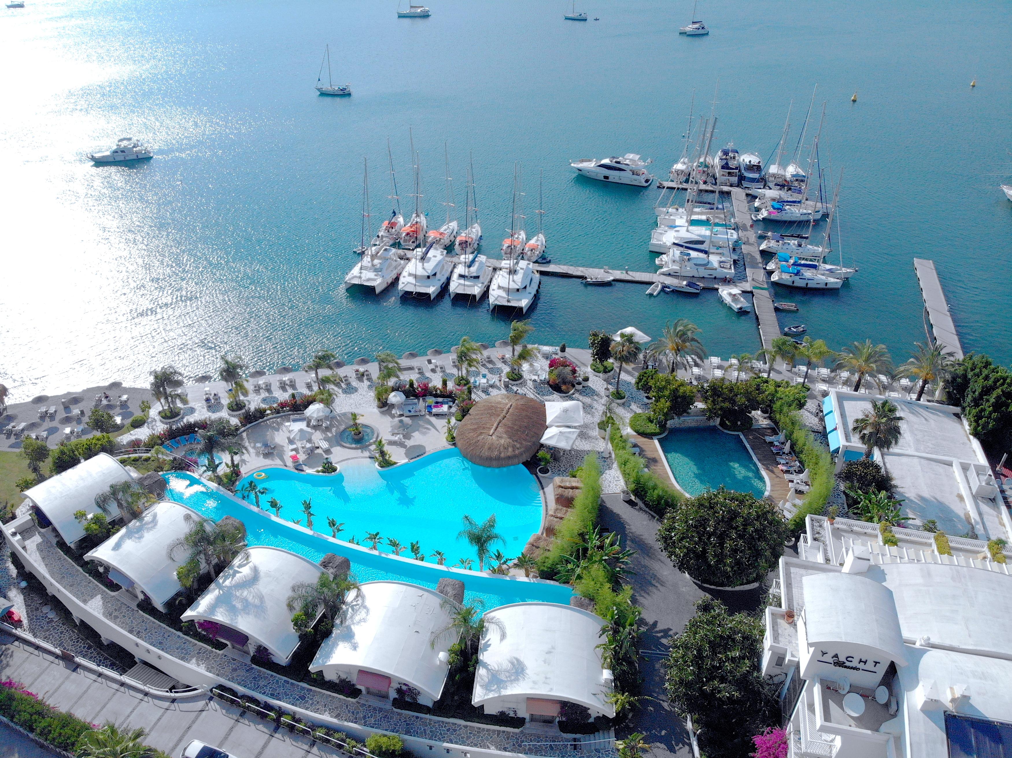 Otel Yacht Classic - Boutique Class 4*