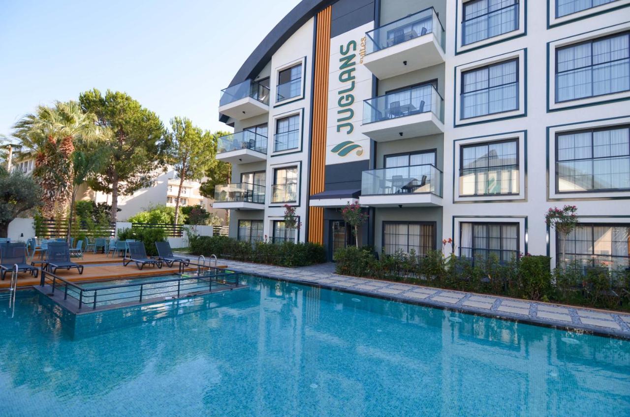 Juglans Aparthotel