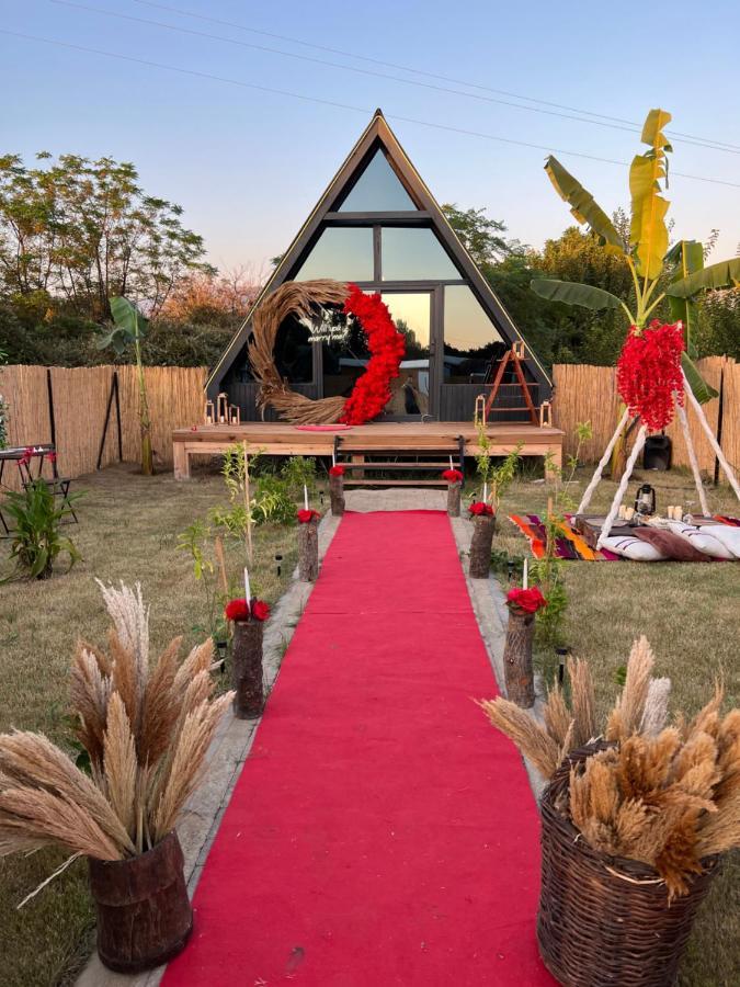 Heaven Bungalow *