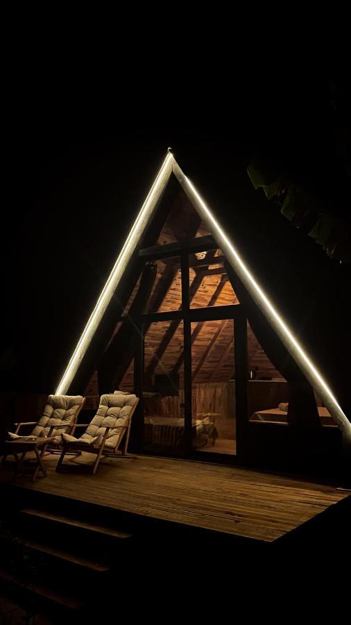 Heaven Bungalow Lodge *