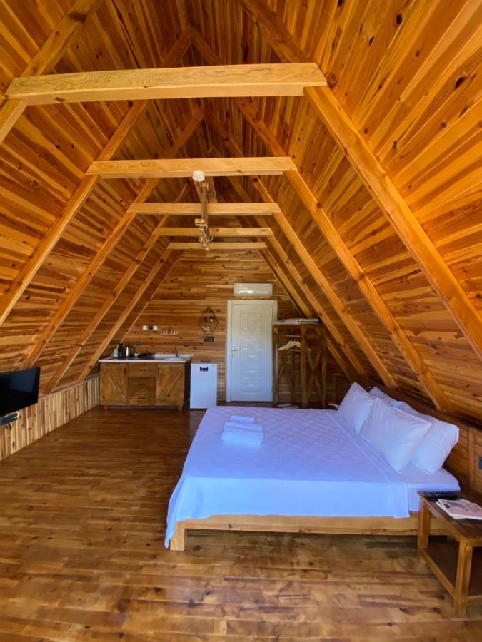 Heaven Bungalow Lodge *