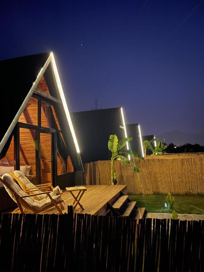Heaven Bungalow Lodge *