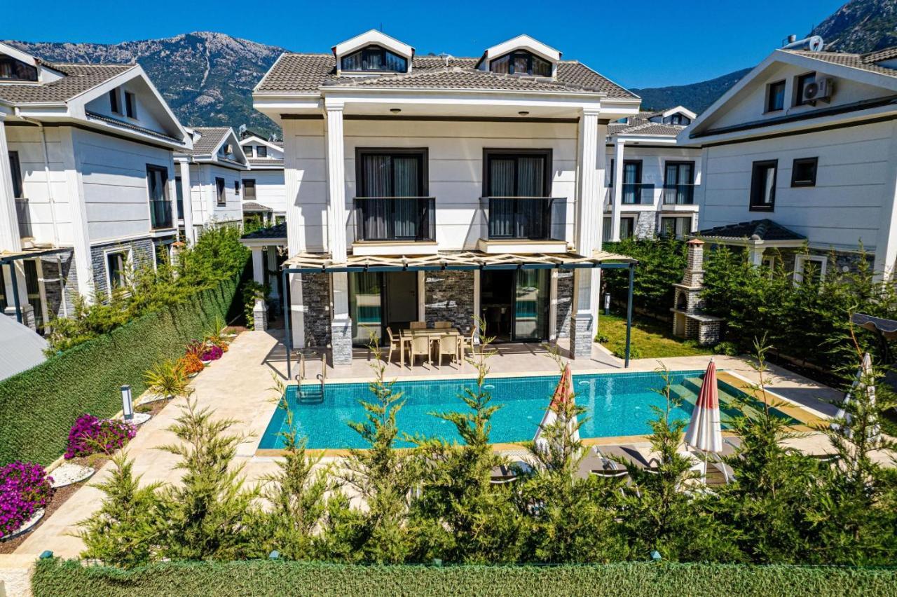 Hisaroenue'de 4 Yatak Odali Villa-villa Bahama Villa Fethiye