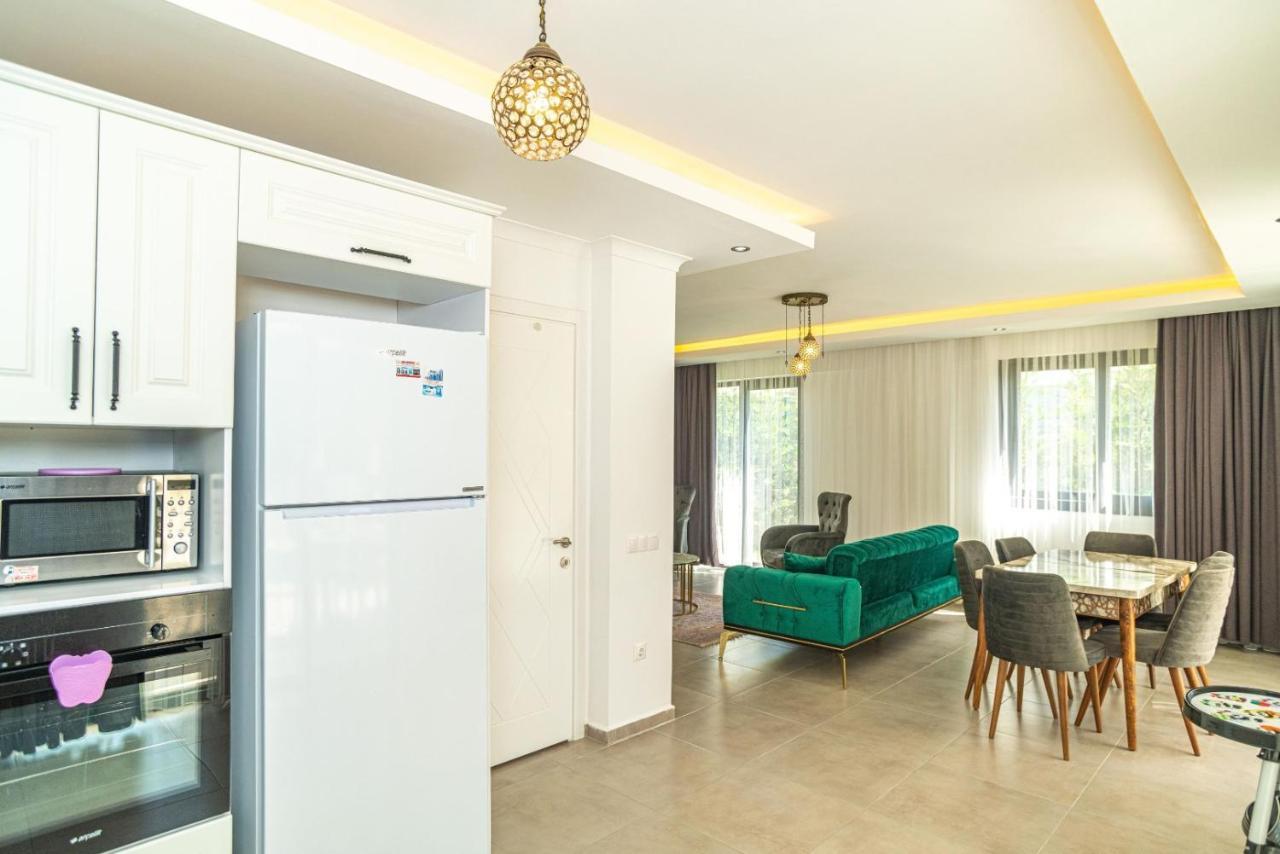 Hisaroenue'de 4 Yatak Odali Villa-villa Bahama * Fethiye