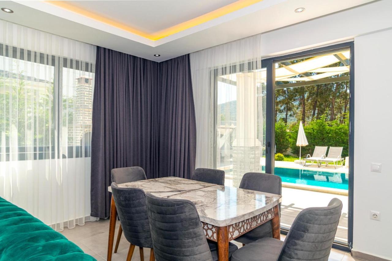 Hisaroenue'de 4 Yatak Odali Villa-villa Bahama Villa *