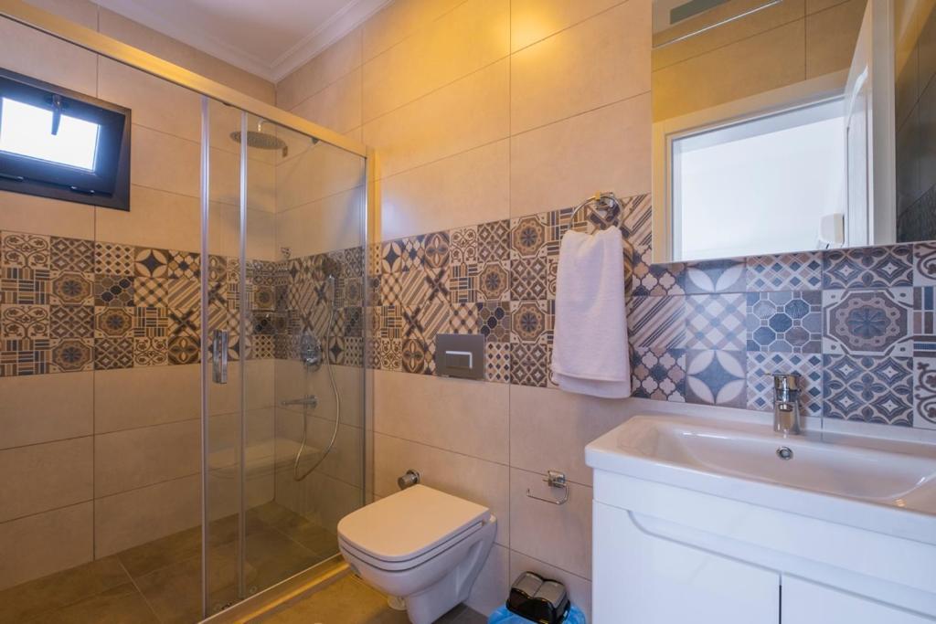 Havuzlu Sitede Luks Tatil Evi - Zeybek Apart 2 *