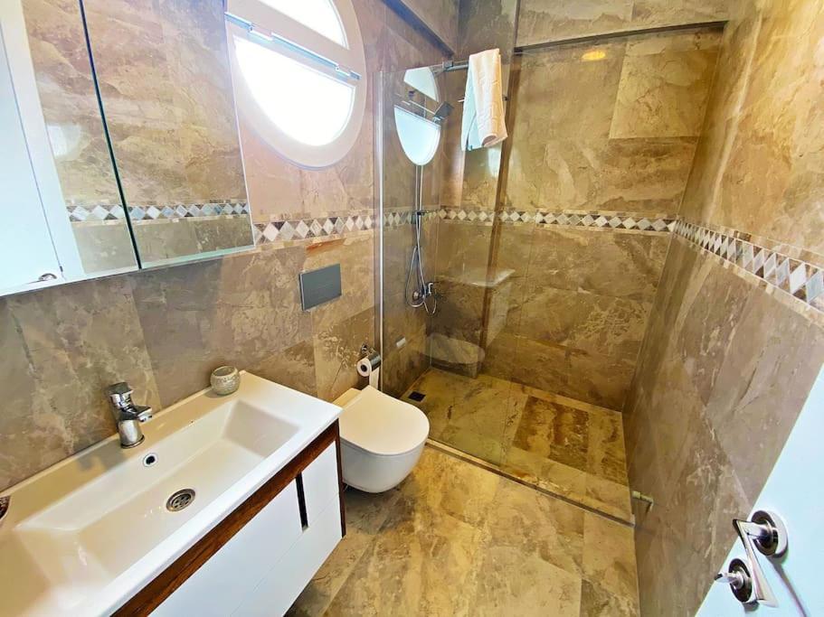 Villa Paris A Villa, Oezel Havuzlu, *