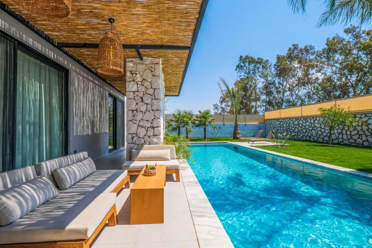 Viohouses - Luxury Private Pool Villa *