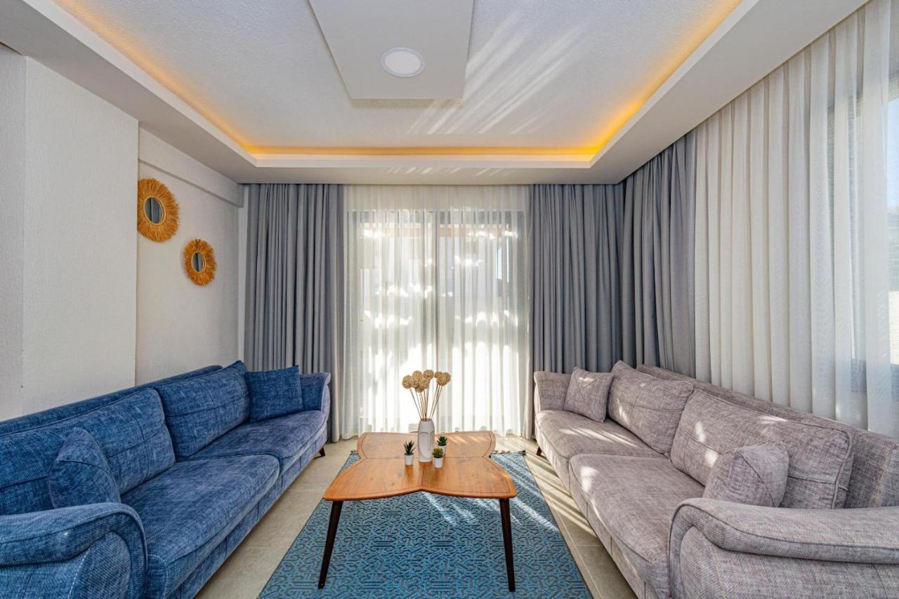 Leona - 5 Bedroom In Villa *