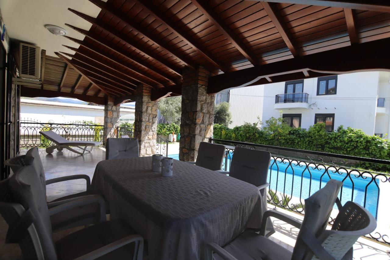 Lanka Villa *