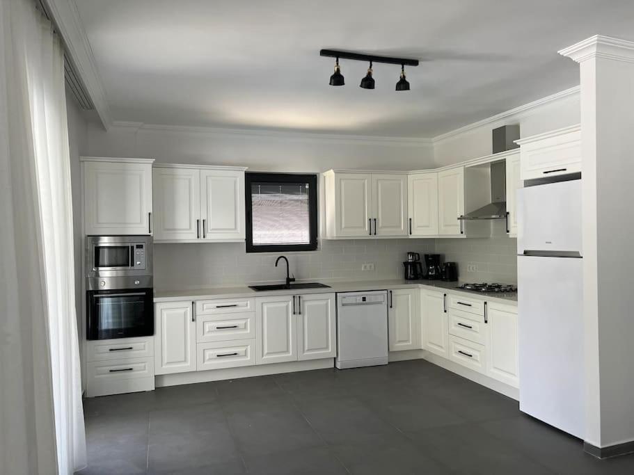 Gocekte 4+1 Havuzlu Luks Villa, Gocek *