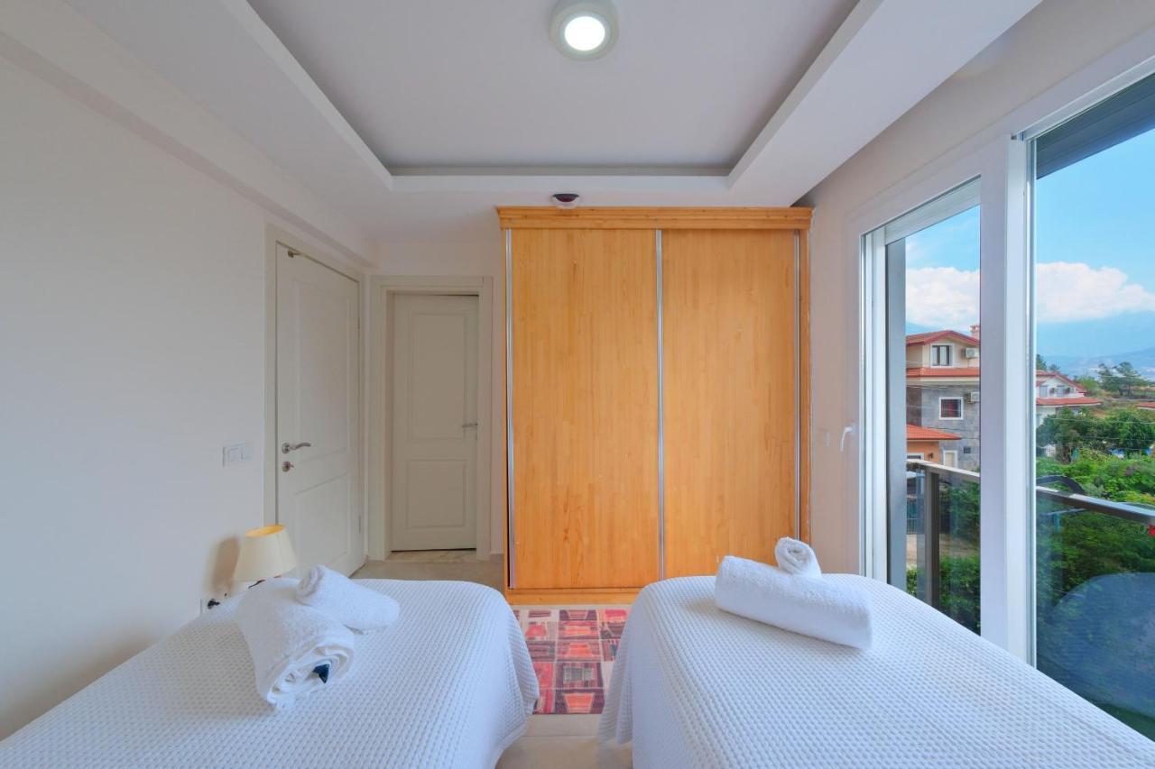 Merkezi Dogayla Ic Ice 4+2 White Villa Fethiye