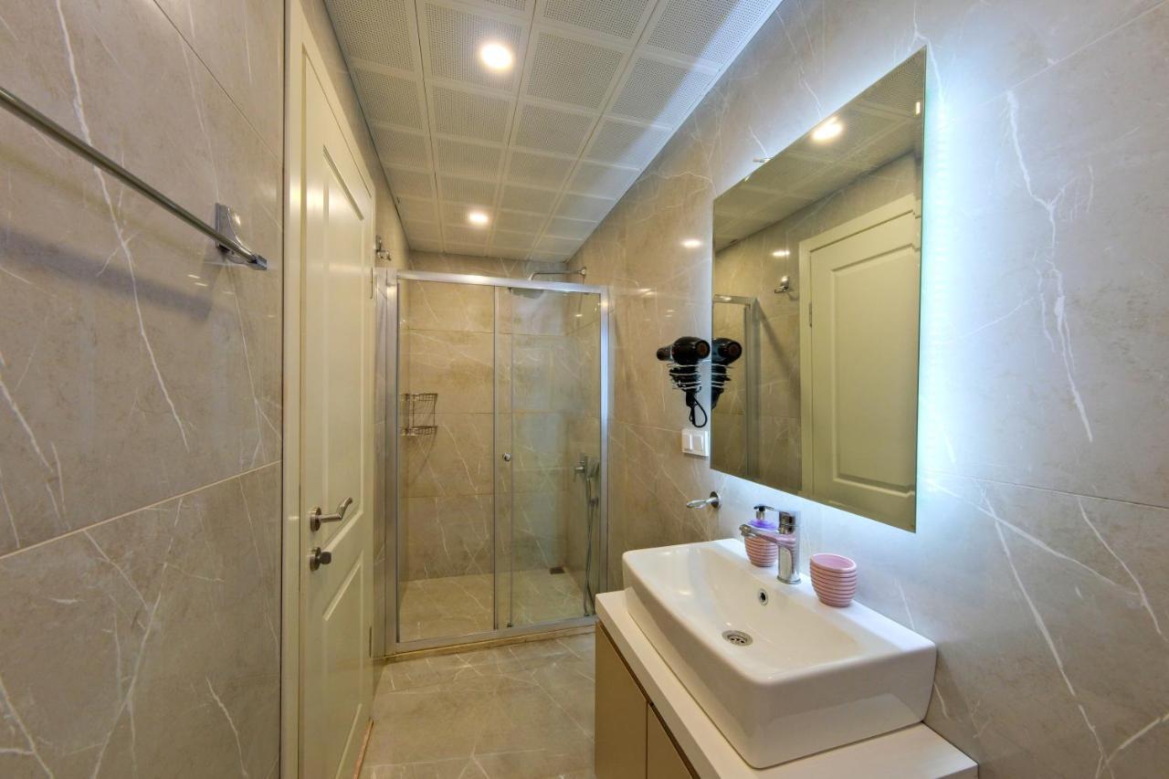 Merkezi Dogayla Ic Ice 4+2 White Villa Fethiye