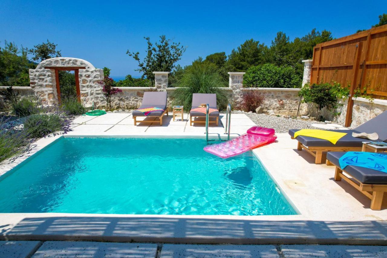 Sojoy Allure Apartment