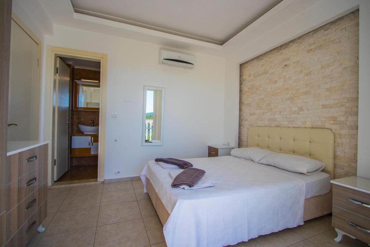 Villa Hisarpark B Villa, Oezel Havuzlu,