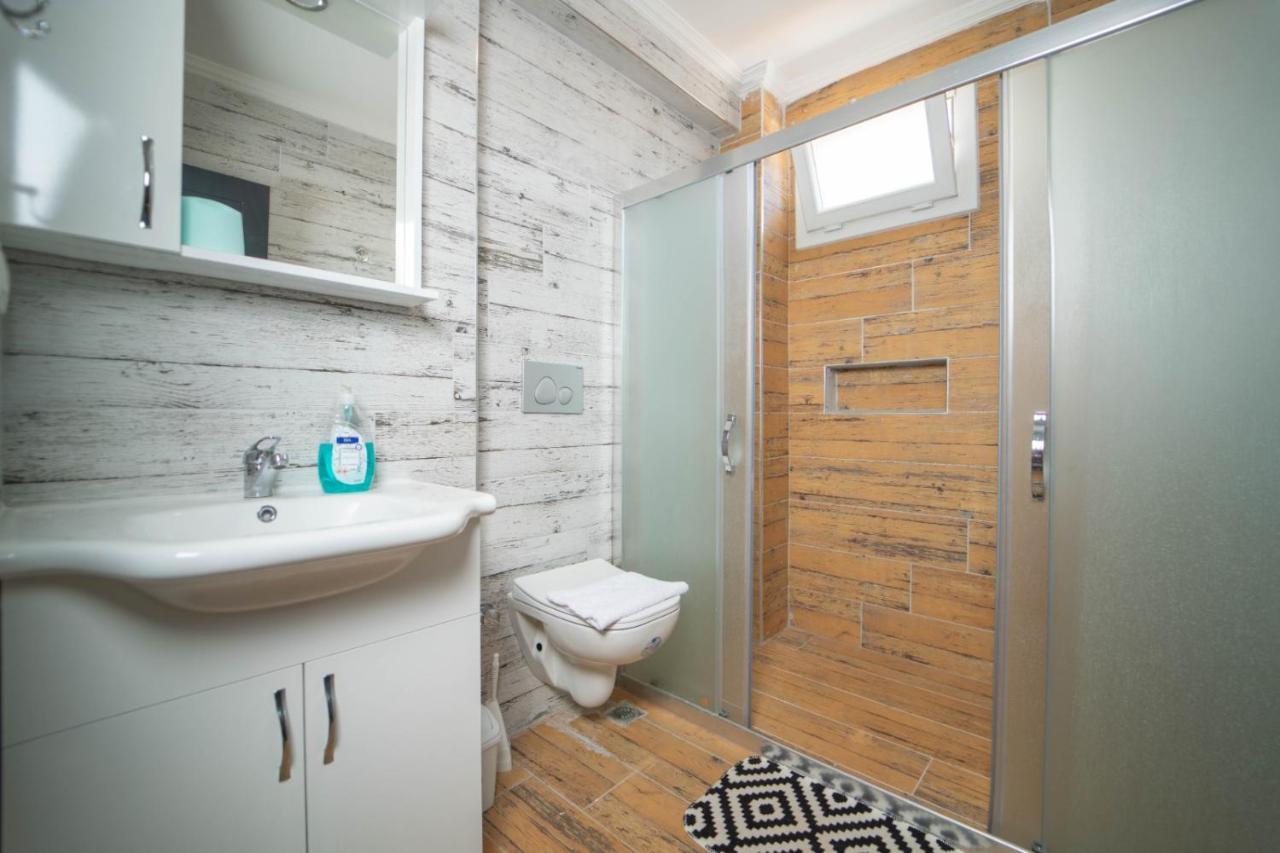 Apartment Azize 6 *